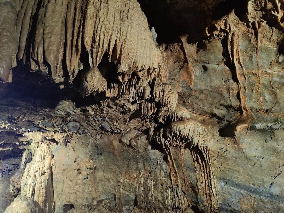 Lurgrotte-barlang